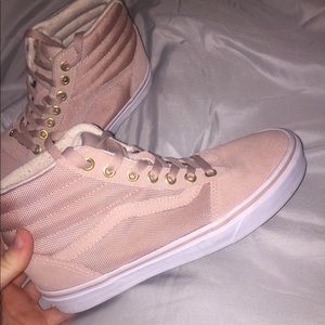Hightop vans rose with gold detailing
